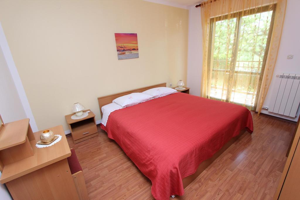 Rooms And Apartment Sanja Rovinj Bilik gambar